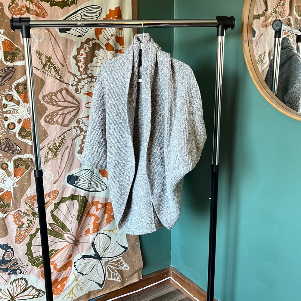 Grey knit sweater shrug